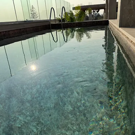 Huge Penthouse With Private Pool Apartment Paphos Exterior photo