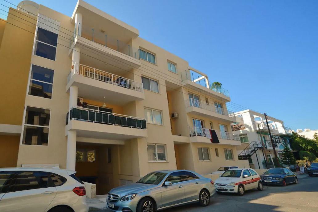 Huge Penthouse With Private Pool Appartement Paphos